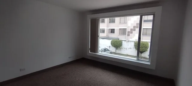 Linda Casa en Venta 184 m² en Excelente Estado 4 Dorm. Amagasí Conjunto Privado. Remodelada — imagen 4