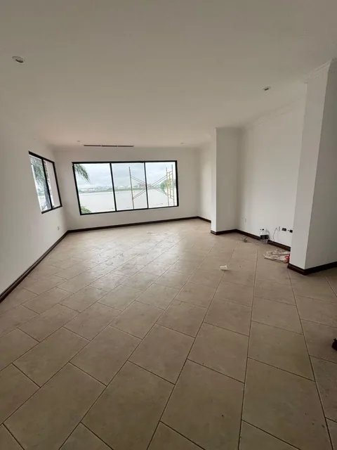Casa en Samborondón con 4 Habitaciones y 714 m² en Venta, Al Rio, Guayas — imagen 5