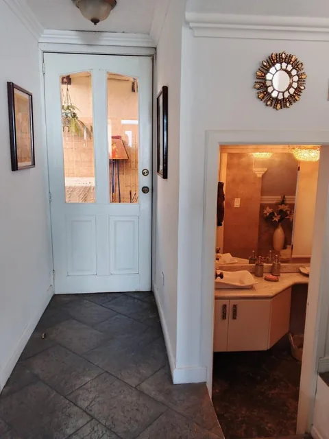 Vendo Exclusiva Casa Independiente, 4 Habit. con Baño Privado, Jardín. Cumbayá — imagen 2