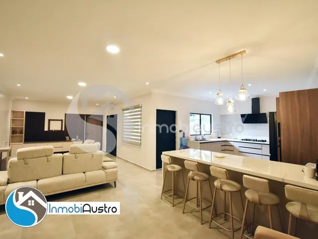 El Arenal, Venta de Amplio Terreno Para Construcción de Edificio, Azuay — imagen 5
