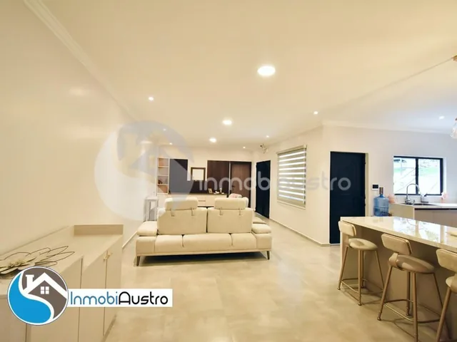 El Arenal, Venta de Amplio Terreno Para Construcción de Edificio, Azuay — imagen 4