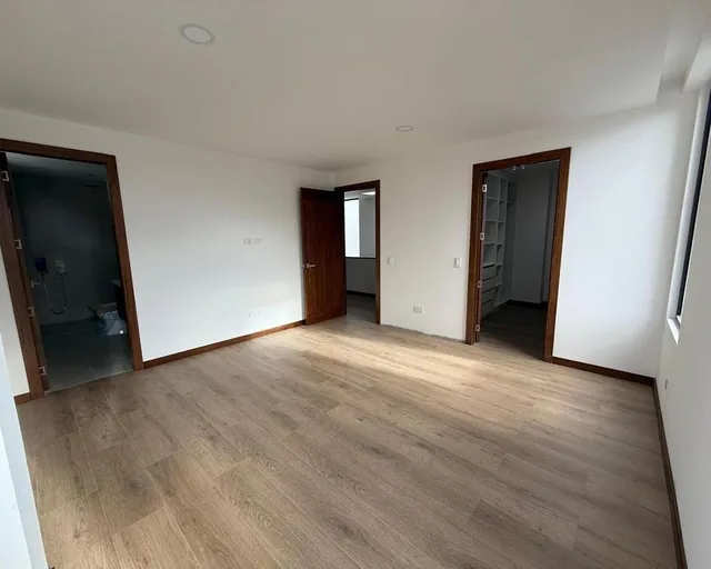 Casa No Adosada, 210 m², Máster en Pb, 3 Dorm., 3 Baños Completos Tumbaco — imagen 2
