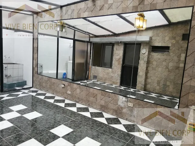 Venta Casa Independiente 3 Pisos - Av Machala — imagen 4