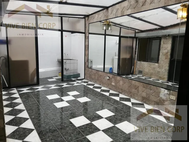 Venta Casa Independiente 3 Pisos - Av Machala — imagen 3