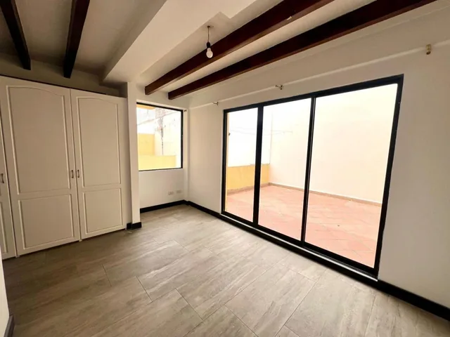 Mv - Sector Cumbayá, Casa en Venta y Renta de Oportunidad de 210 m² en Conjunto Privado — imagen 3