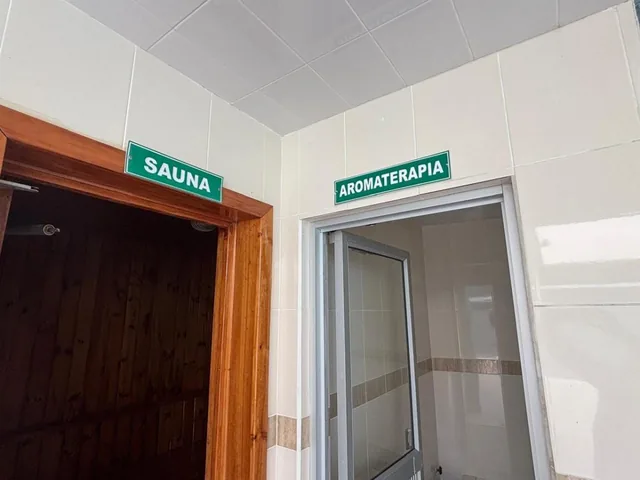 Vendo $134.900 Propiedad con Piscina Para Centro de Fisioterapia, Médico, Spa, — imagen 4