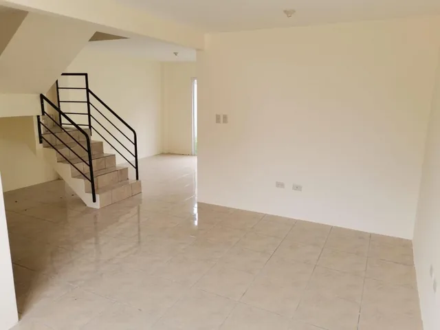 Casa Esquinera de Venta en La Urbanización Durán City, 3 Dorm.. Guayas — imagen 4