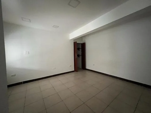 Venta de Departamento de 3 Dorm. con Piscina en Ciudadela Colinas de Los Ceibos (328 M²), Guayas — imagen 2
