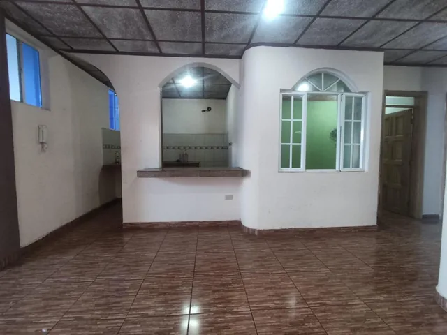 Casa Rentera en Venta Zabala, Calderon — imagen 5