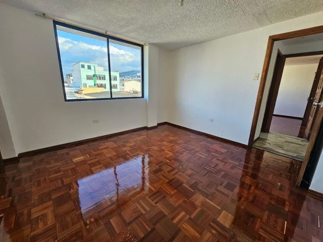 Venta Departamento de 128 m² 3 Dorm. La Florida, Ex Aeropuerto, Calle Shuaras Parqueadero — imagen 4