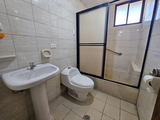 Venta Departamento de 128 m² 3 Dorm. La Florida, Ex Aeropuerto, Calle Shuaras Parqueadero — imagen 2