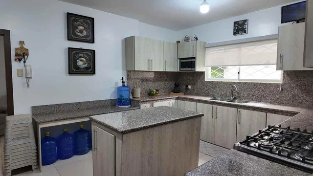 Casa de Venta en Manta Zona Sur en Condominio L/f, Manabí — imagen 3