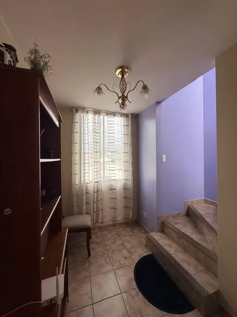 Casa de 206 m² con 3 Habitaciones en Venta en Mitad del Mundo — imagen 3