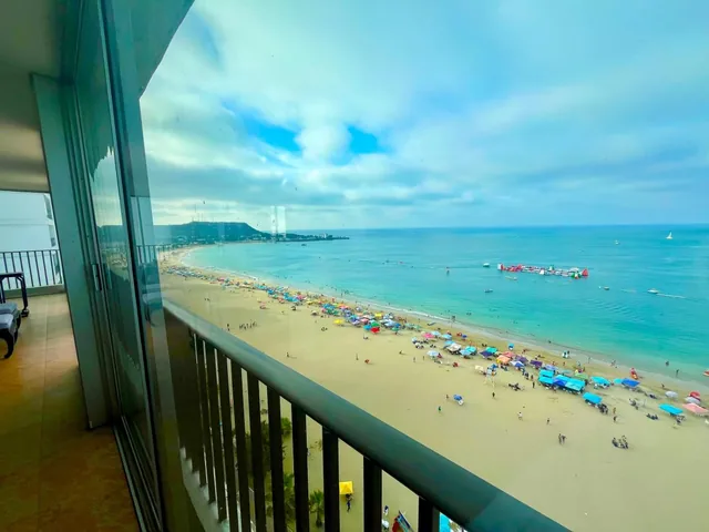 Departamento Esquinero en Chipipe con Vista Espectacular Al Mar — imagen 2