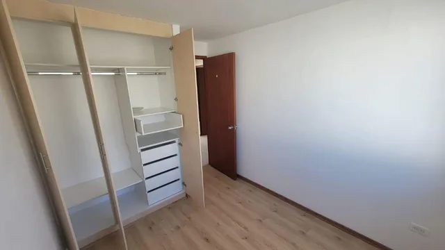 Casa de Venta en El Sector San Isidro del Inca de 95 m con Patio Privado — imagen 3