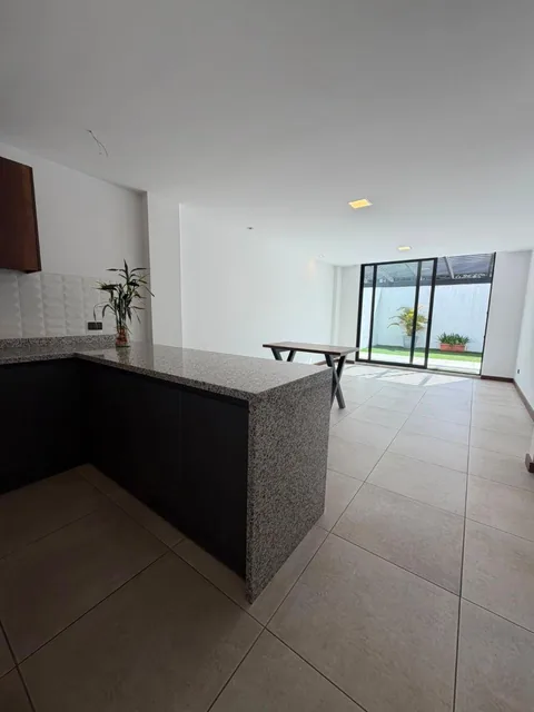 En Venta Departamento 117 m² - 2 Dorm. - Patio San Juan de Cumbayá — imagen 4
