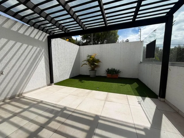 En Venta Departamento 117 m² - 2 Dorm. - Patio San Juan de Cumbayá — imagen 3