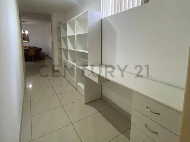 De Oportunidad Apartamento en Venta Edificio Portofino - Manta, Manabí — imagen 4