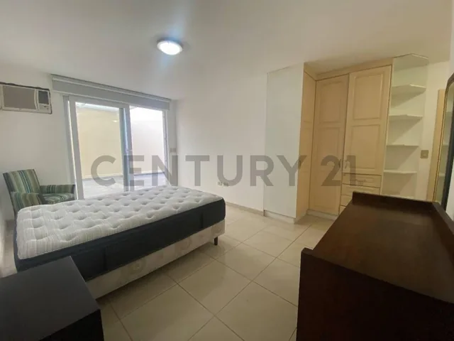 De Oportunidad Apartamento en Venta Edificio Portofino - Manta, Manabí — imagen 2