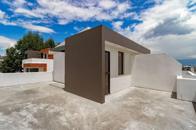 Venta de Casa en La Urbanizacion Prados del Rio, Valle de Los Chillos — imagen 3
