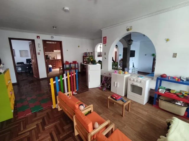 Hm/ Sector La Concepción! Casa de 3 Plantas de 450 m² en Venta por 390.000 Usd! — imagen 3