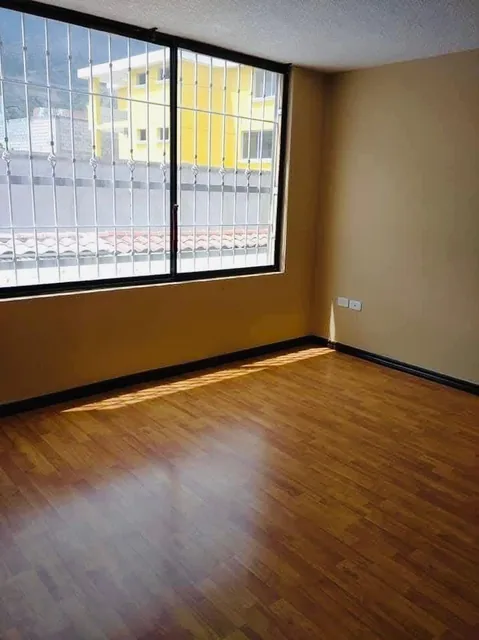 Conjunto Cielito Lindo 2 Hermosa Casa en Pomasqui — imagen 4