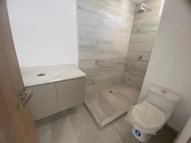 Venta Casas en El Arenal, Tumbaco con Piscina — imagen 2