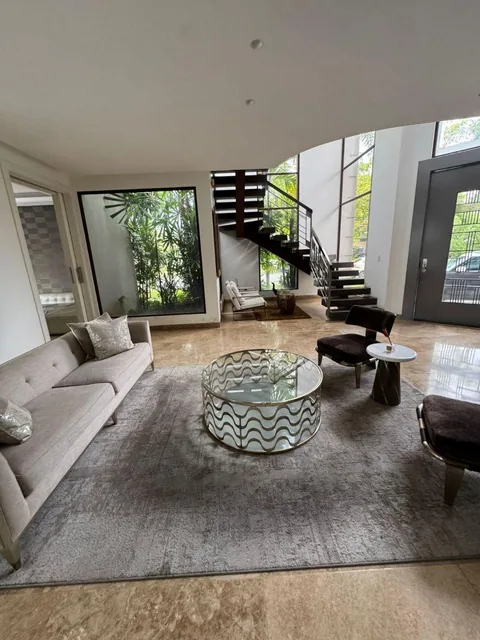 Casa con 780 m² Terreno y 4 Recámaras en Venta en Samborondón, Guayas — imagen 3
