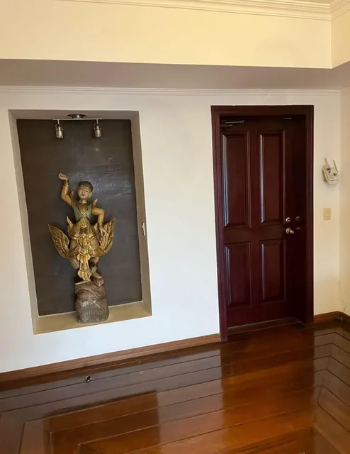 Departamento de Venta en Av González Suárez en El Lujoso Edificio Torre Sol II — imagen 2