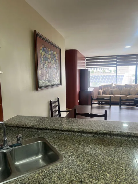 Dpto. Amoblado de 2 Dormitorio Alquilo en Torre Colon II en Kennedy Norte, 2 Parqueos en El Sótano. Guayas — imagen 3