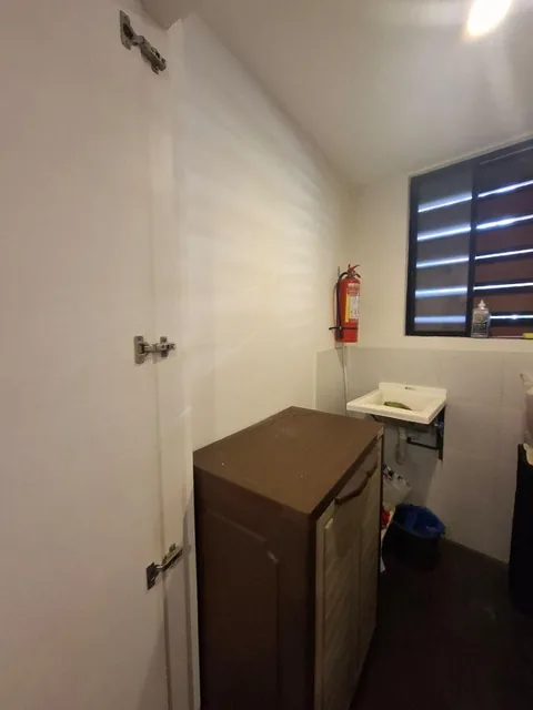 Vendo Moderno Departamento - Sector González Suárez — imagen 2