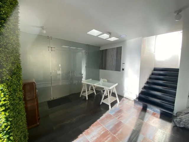 Floresta Calle Zaldumbide — imagen 3