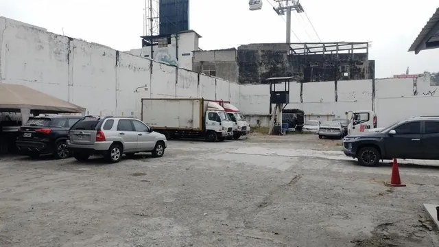 Se Vende Terreno Esquinero en El Centro de Guayaquil a 1 Cuadra del Hosp Vernaza, Guayas — imagen 3