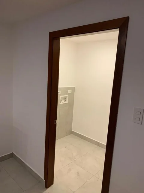 Vendo Hermoso Departamento Ubicado en El Quito Tenis, con Linda Vista, en Edificio Moderno — imagen 5