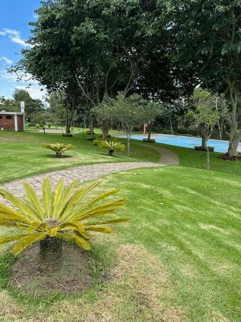 Hermoso Terreno en Puembo - en Venta — imagen 2