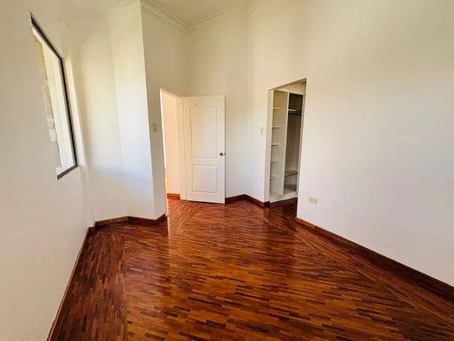 Casa en Venta en La Pampa - Pomasqui. casa en Venta – Jardines de La Pampa, Quito — imagen 3
