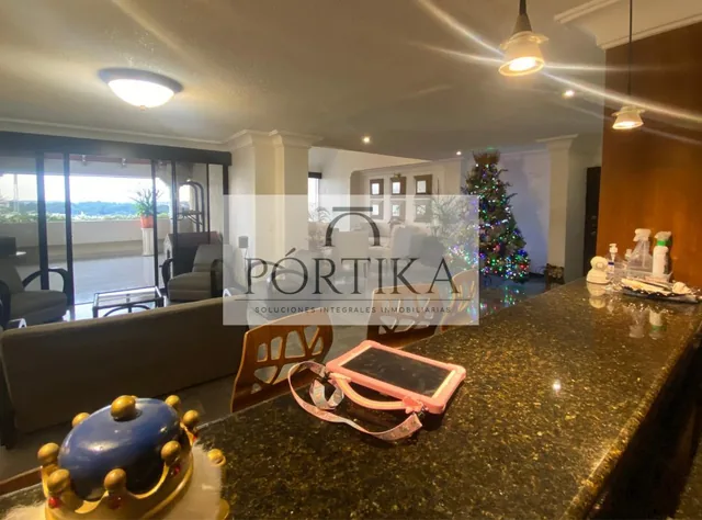 Venta Departamento 4 Dorm. - Lomas de Urdesa, Guayas — imagen 3