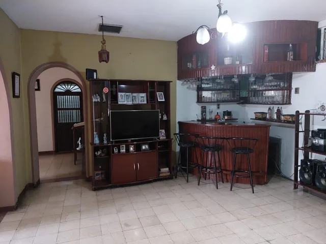 Casa Rentera de Venta, Centro de Guayaquil, 5 Locales, 3 Departamentos, Guayas — imagen 3