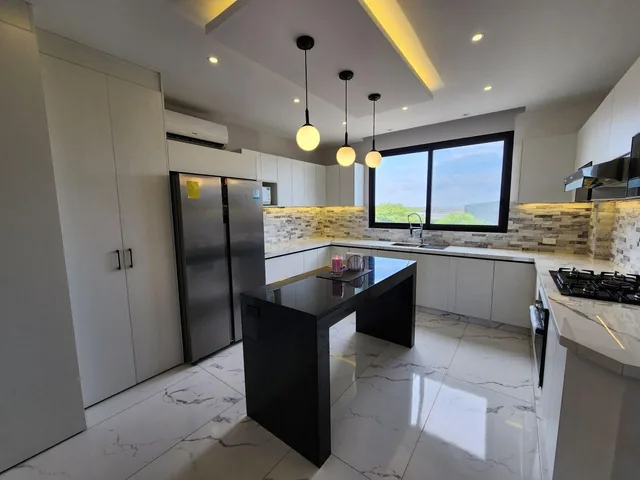 Departamento de 90 m² con 2 Recámaras en Venta en Playas Villamil, Posorja - A. Maidana, Guayas — imagen 2