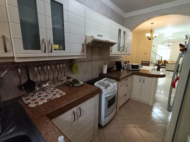 Casa de Venta La Garzota 3, 4 Dorm., 2 Parqueos, Norte de Guayaquil. Guayas — imagen 2