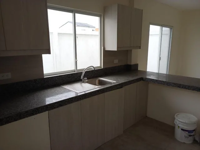 Casa de Venta en La Urbanización Savalí, Vía Samborondón - Salitre. Guayas — imagen 3