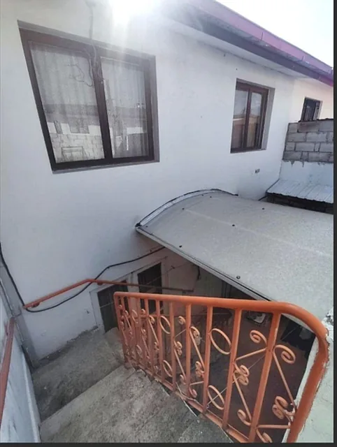 Casa Comercial en Venta o Arriendo Sector La Rumiñahui, Sobre La Av Real Audiencia, Norte de Quito — imagen 3