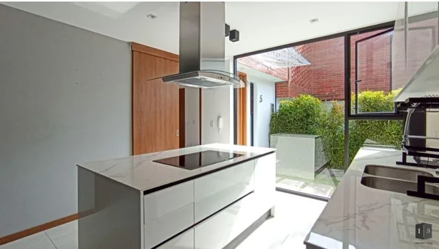 Linda Casa Tecnologica de Venta - San Juan de Cumbayá — imagen 2