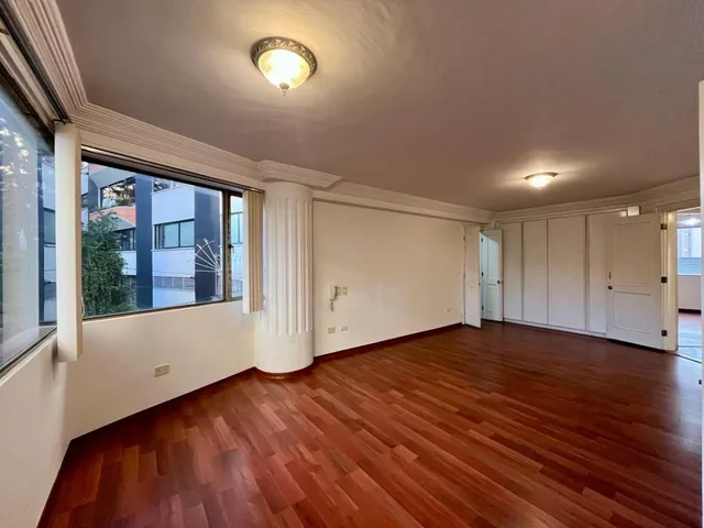 Vendo Bellavista. Lindo Departamento, 270 m², 3 Dor.180.000, Guardiania Las 24 Horas — imagen 2