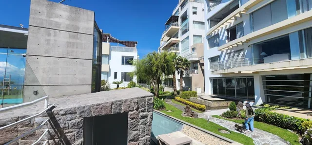 Venta Departamento 3 Dorm. Lomas de Monteserrin Terraza Piscina Estar Estu — imagen 5