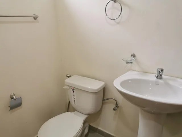 Casa de Venta en La Urbanización Las Delicias, 3 Dorm., Guayas — imagen 3