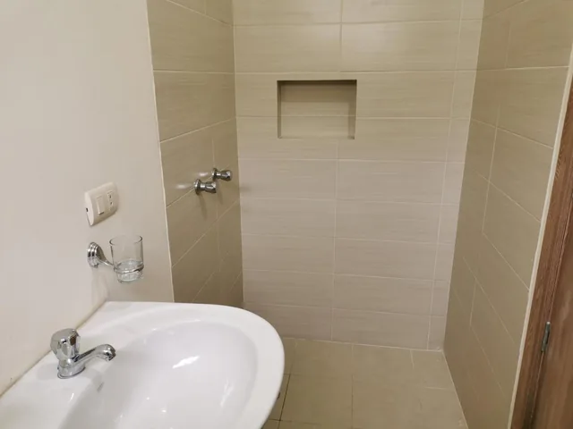 Casa de Venta en La Urbanización Las Delicias, 3 Dorm., Guayas — imagen 2