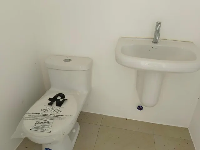 Casa de Venta en La Urbanización Bahía Muyuyo, Villamil Playas, 2 Plantas. Guayas — imagen 2