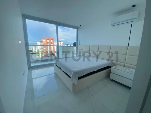 Departamento de Lujo en Primera Línea de Mar en Manta, Manabí — imagen 5