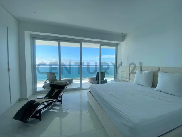 Departamento de Lujo en Primera Línea de Mar en Manta, Manabí — imagen 4